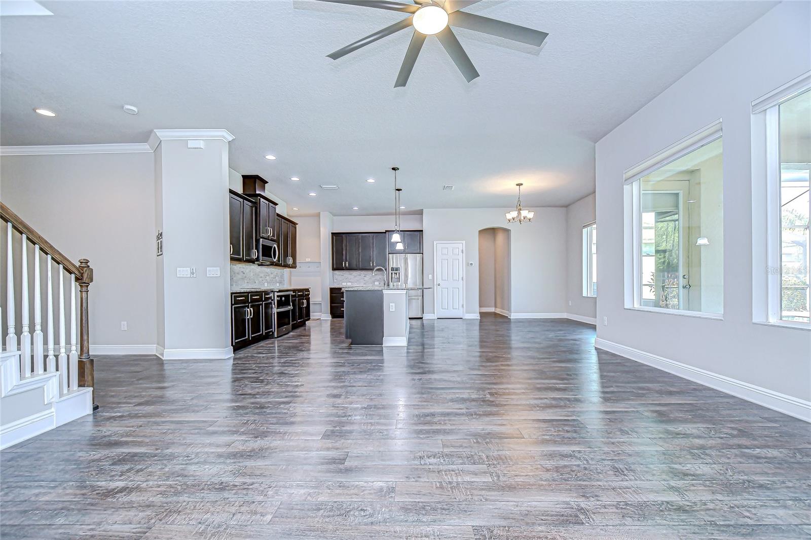 Listing photo id 7 for 1018 Tracey Ann Loop