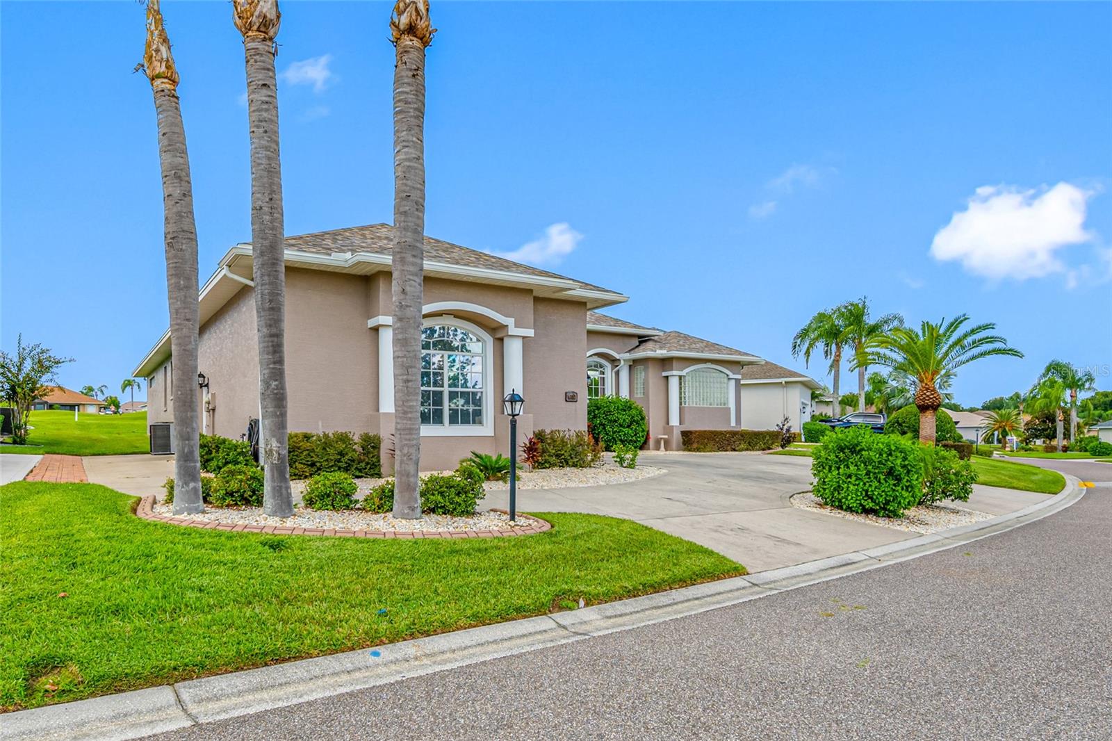 Image 11 of 88 For 6750 Huntington Hills Boulevard