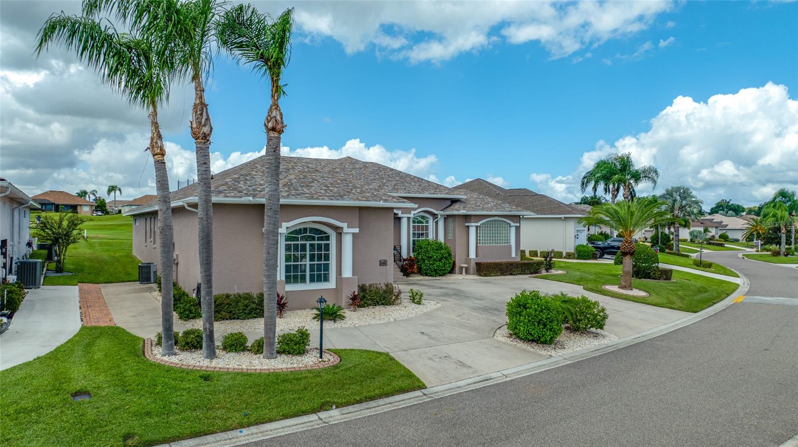 Image 8 of 88 For 6750 Huntington Hills Boulevard