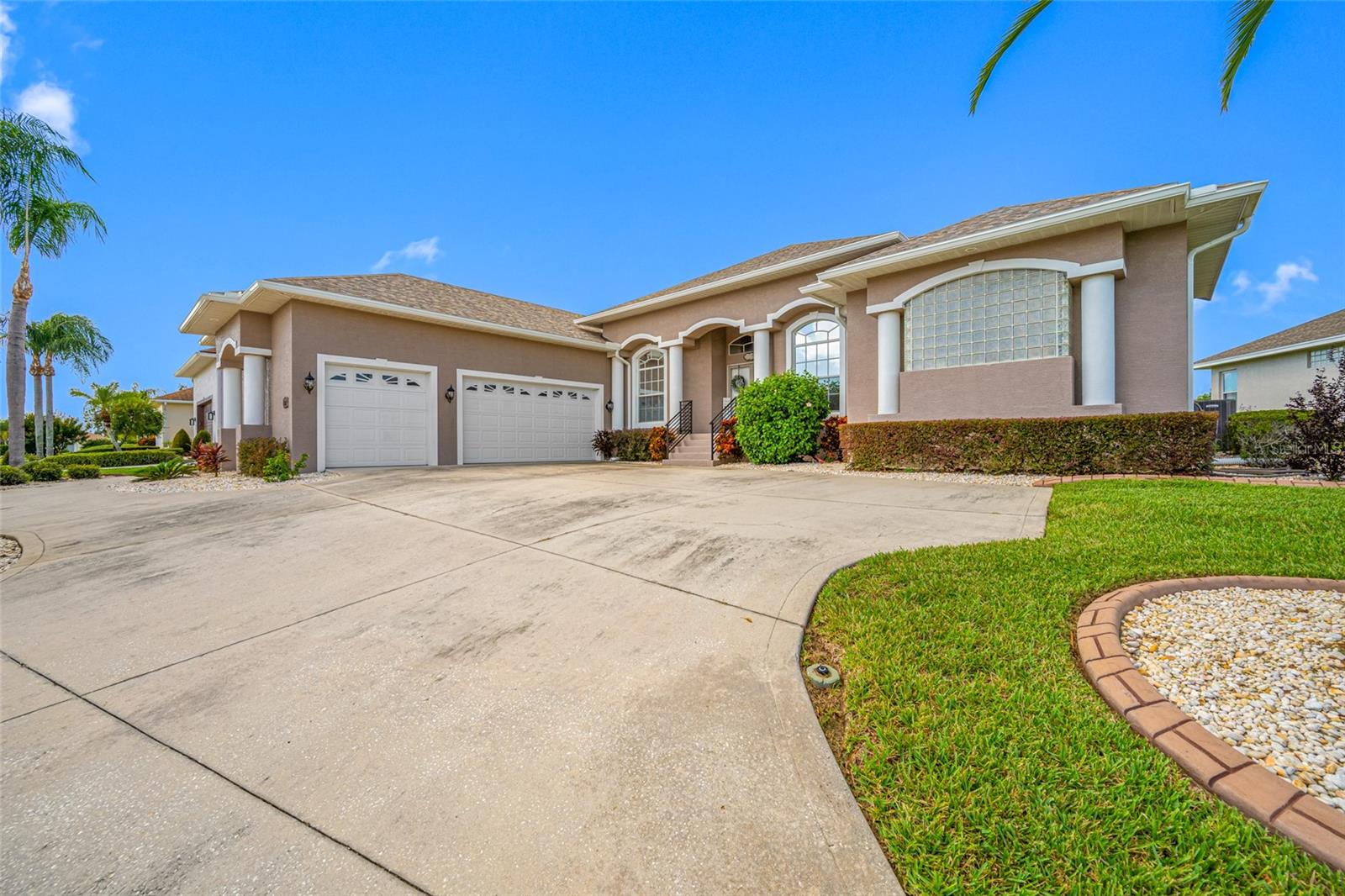 Image 9 of 88 For 6750 Huntington Hills Boulevard