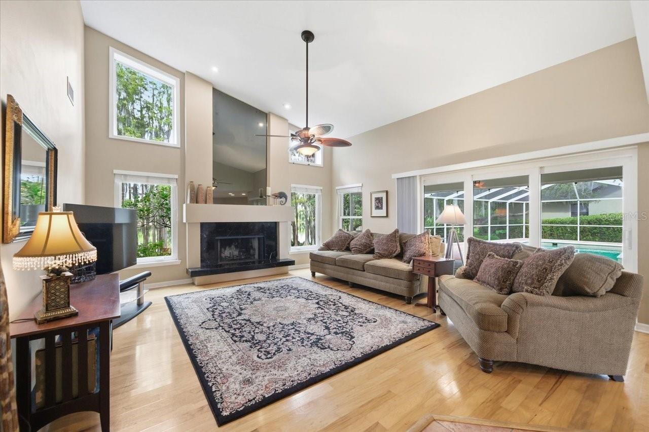 Image 26 of 61 For 302 Lake Kell Court