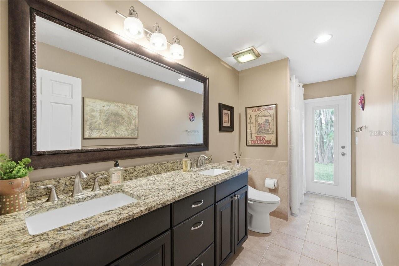 Image 38 of 61 For 302 Lake Kell Court