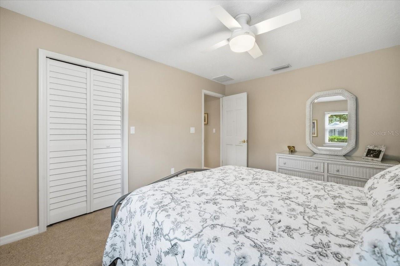 Image 43 of 61 For 302 Lake Kell Court