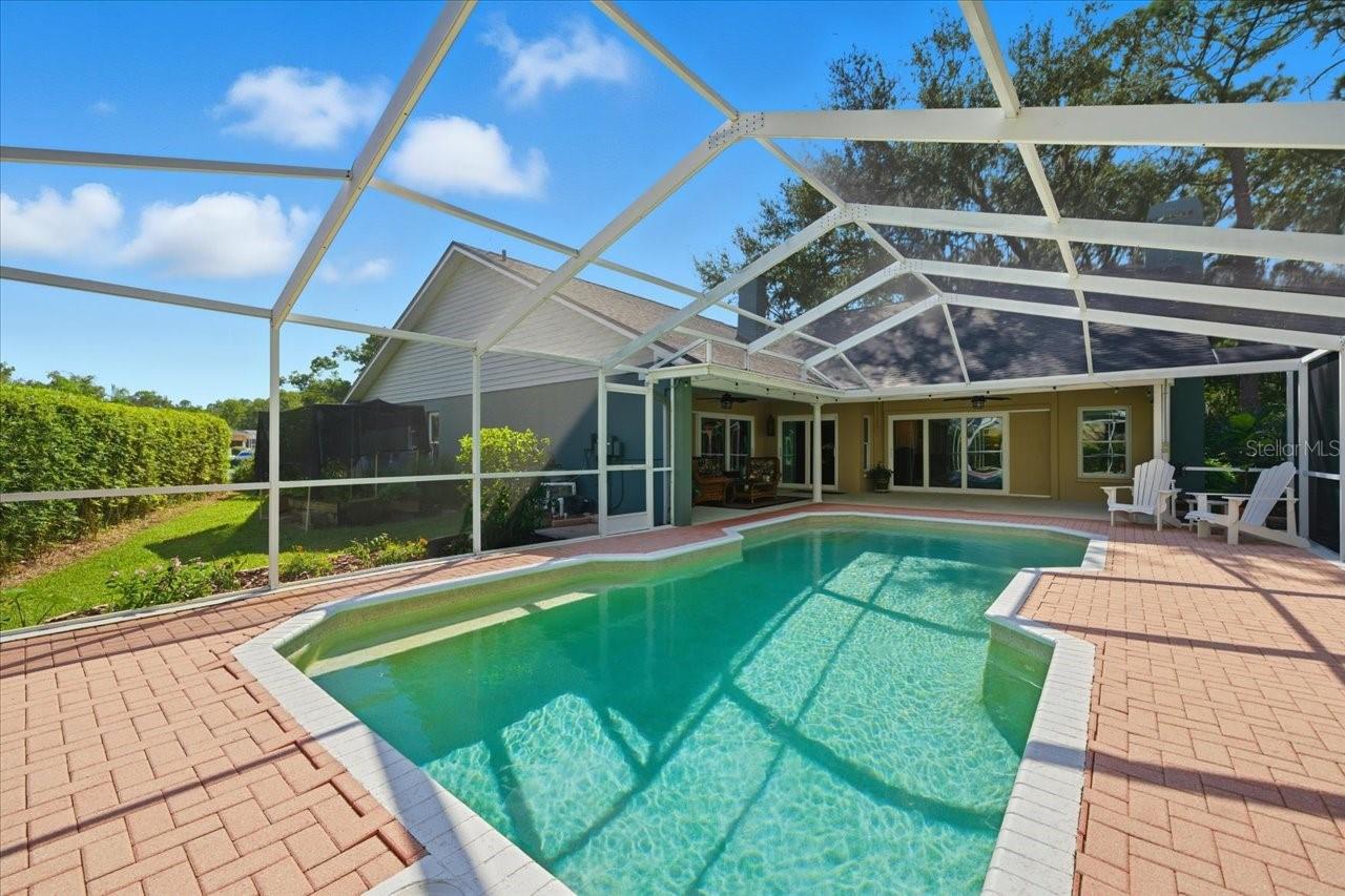 Image 47 of 61 For 302 Lake Kell Court