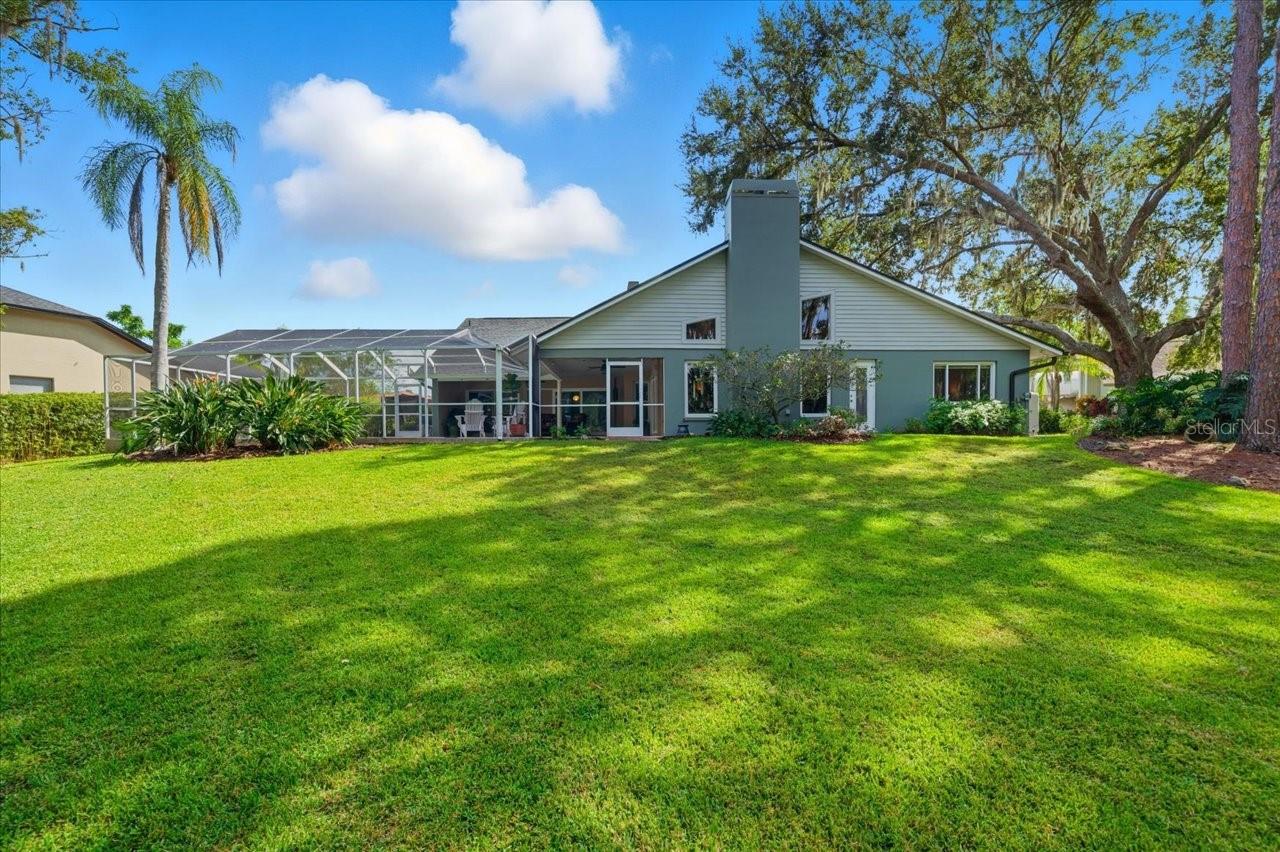 Image 5 of 61 For 302 Lake Kell Court