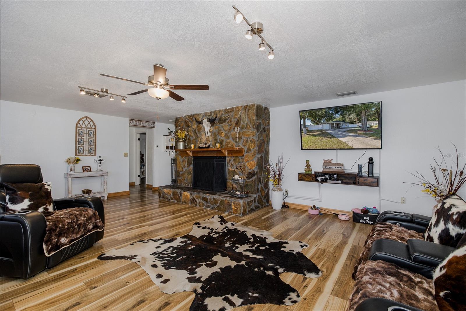 Image 10 of 55 For 5926 Grey Street