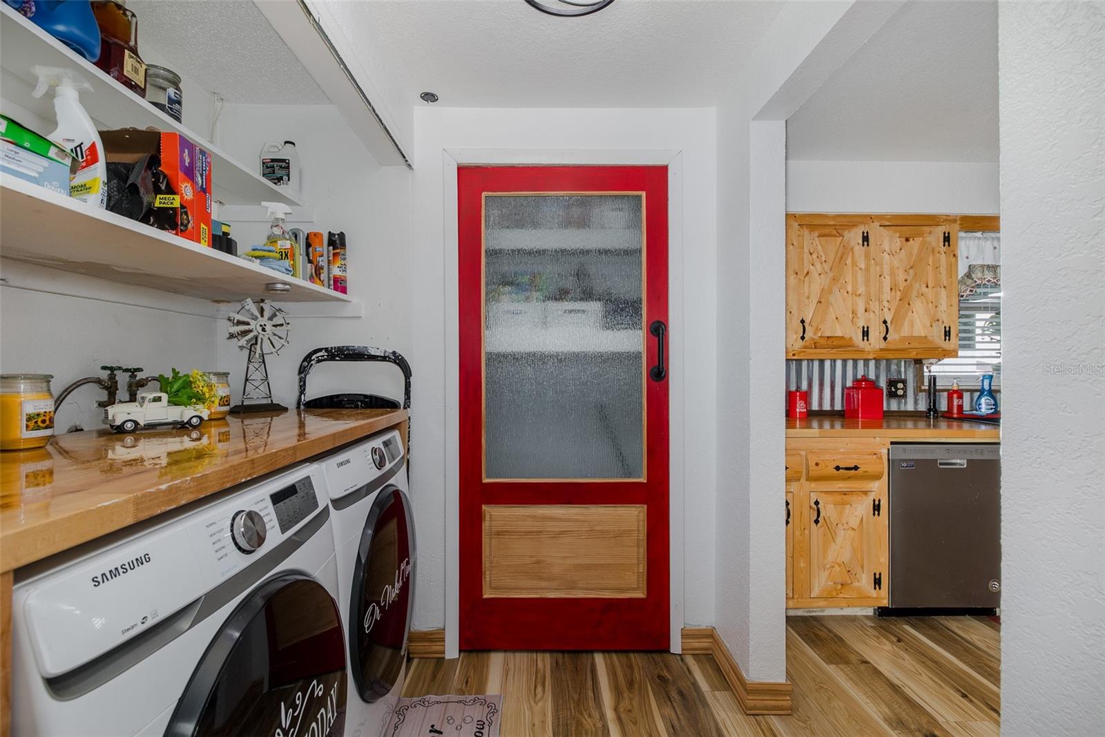 Image 15 of 55 For 5926 Grey Street