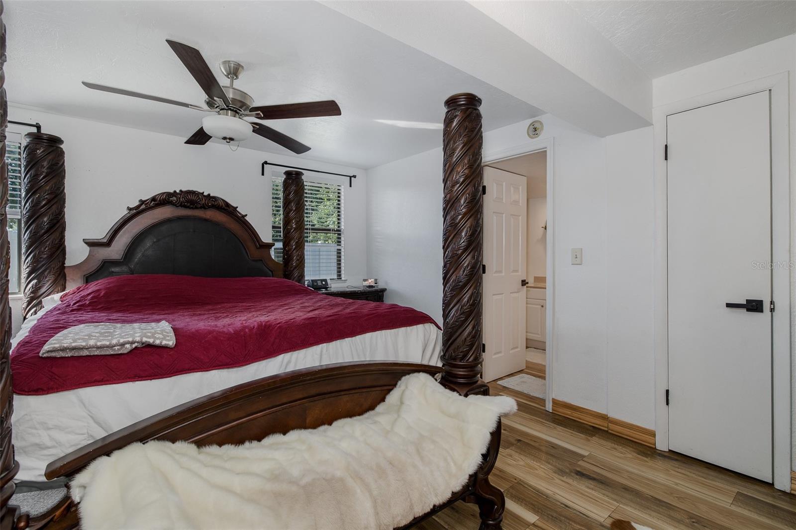 Image 25 of 55 For 5926 Grey Street