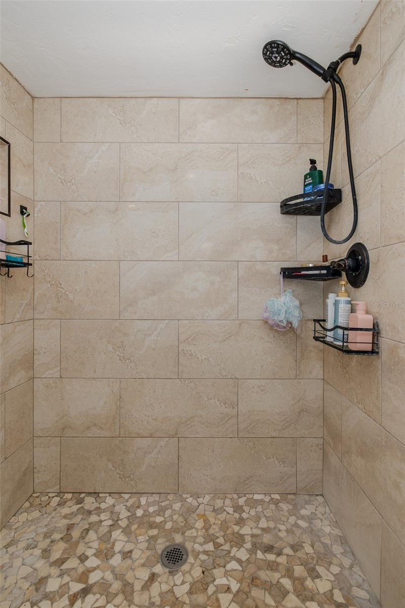 Image 30 of 55 For 5926 Grey Street