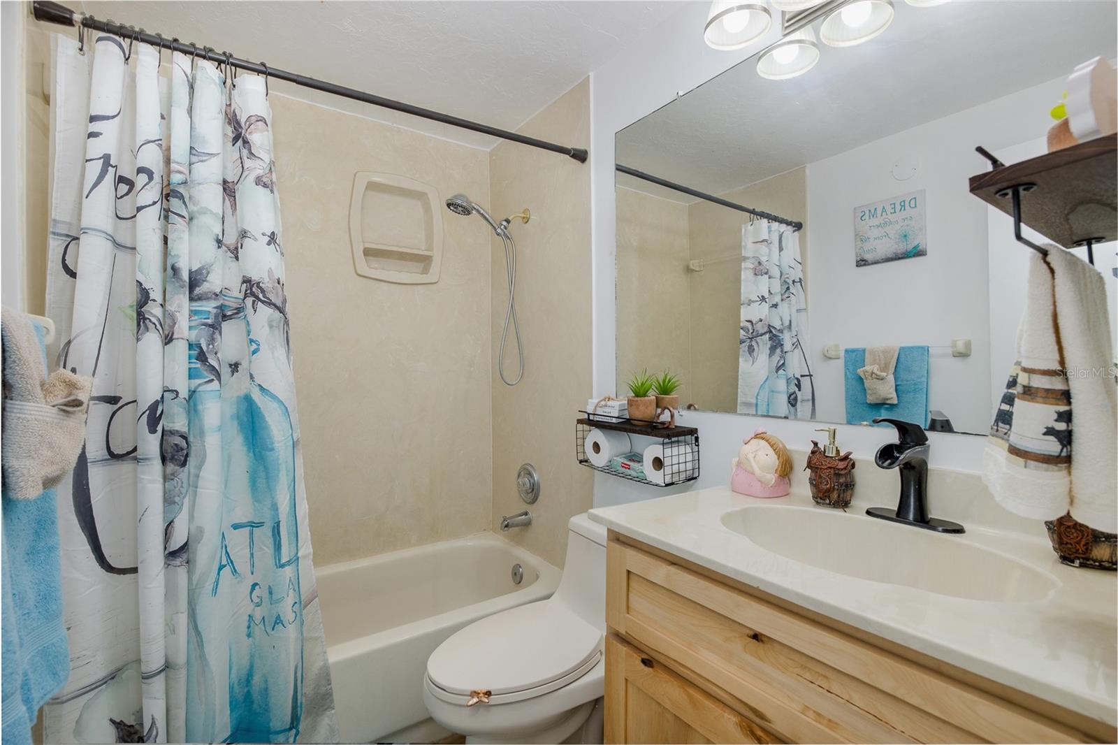 Image 34 of 55 For 5926 Grey Street