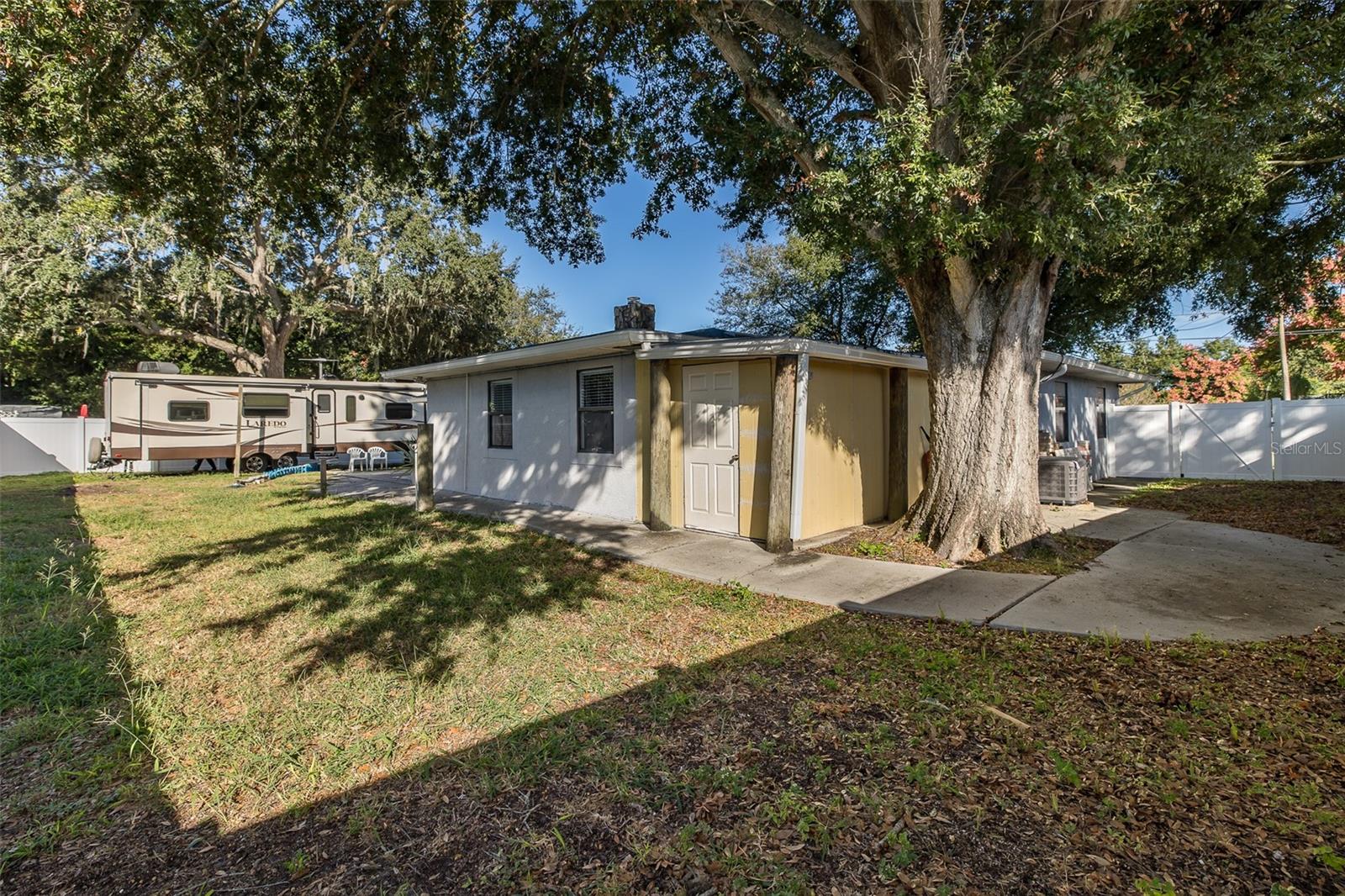 Image 41 of 55 For 5926 Grey Street