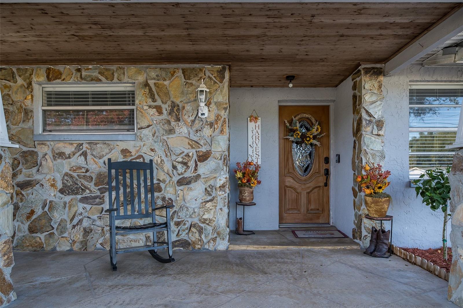 Image 5 of 55 For 5926 Grey Street