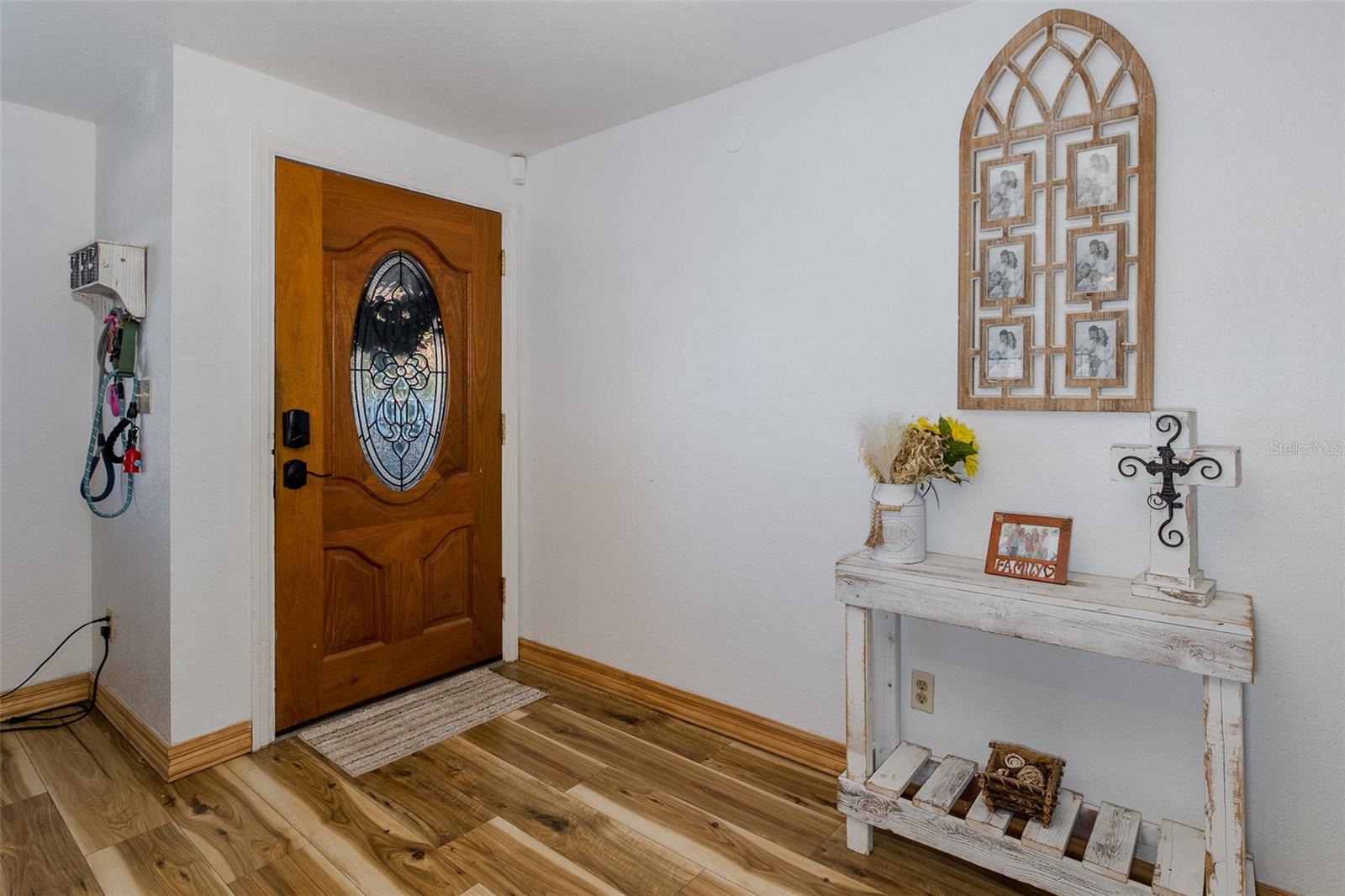 Image 8 of 55 For 5926 Grey Street