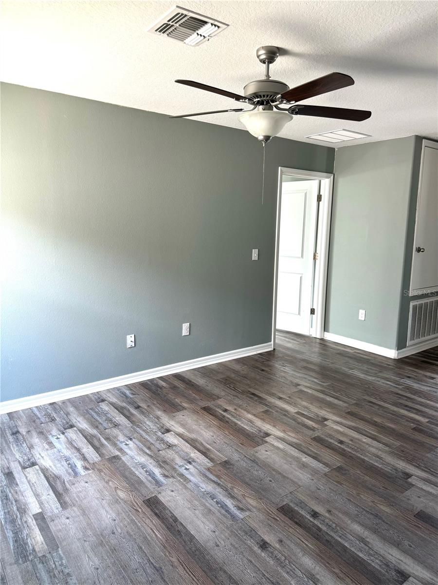 Image 13 of 39 For 4329 Globe Thistle Drive