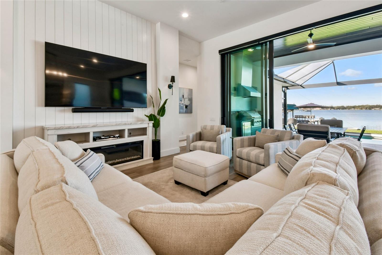 Image 12 of 69 For 14906 Rome Avenue