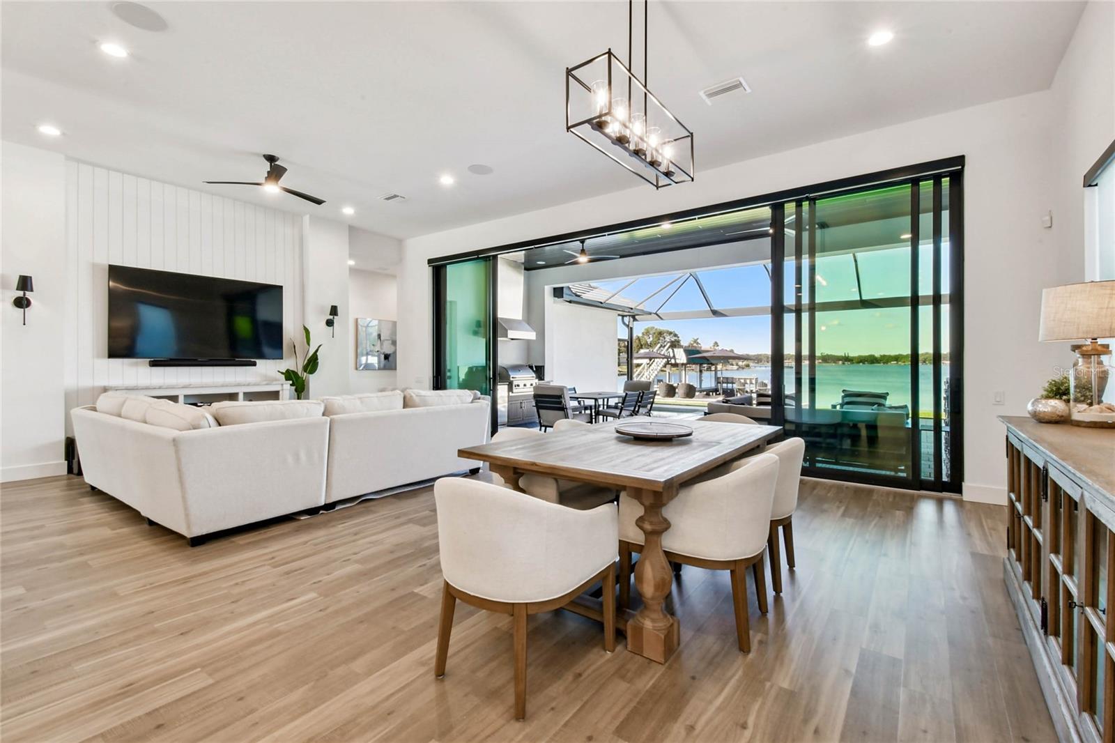 Image 15 of 69 For 14906 Rome Avenue