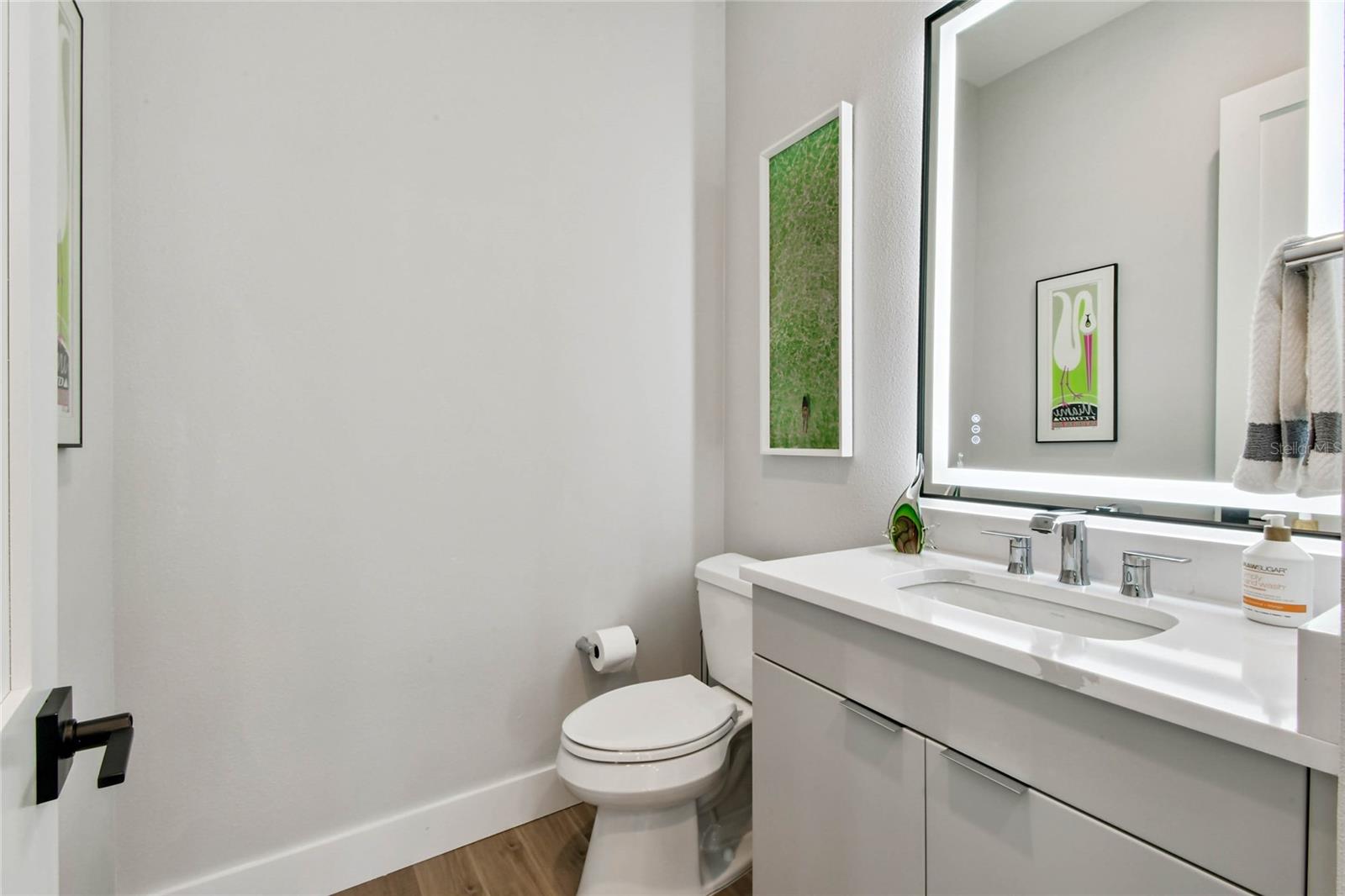 Image 31 of 69 For 14906 Rome Avenue