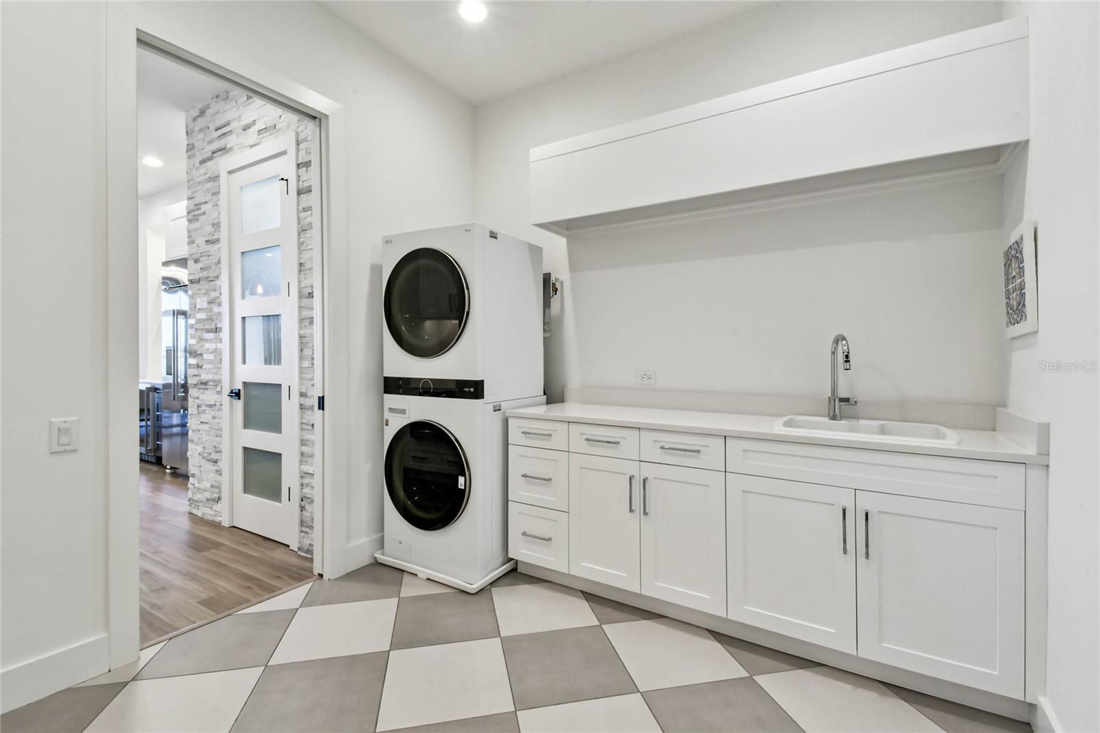 Image 32 of 69 For 14906 Rome Avenue