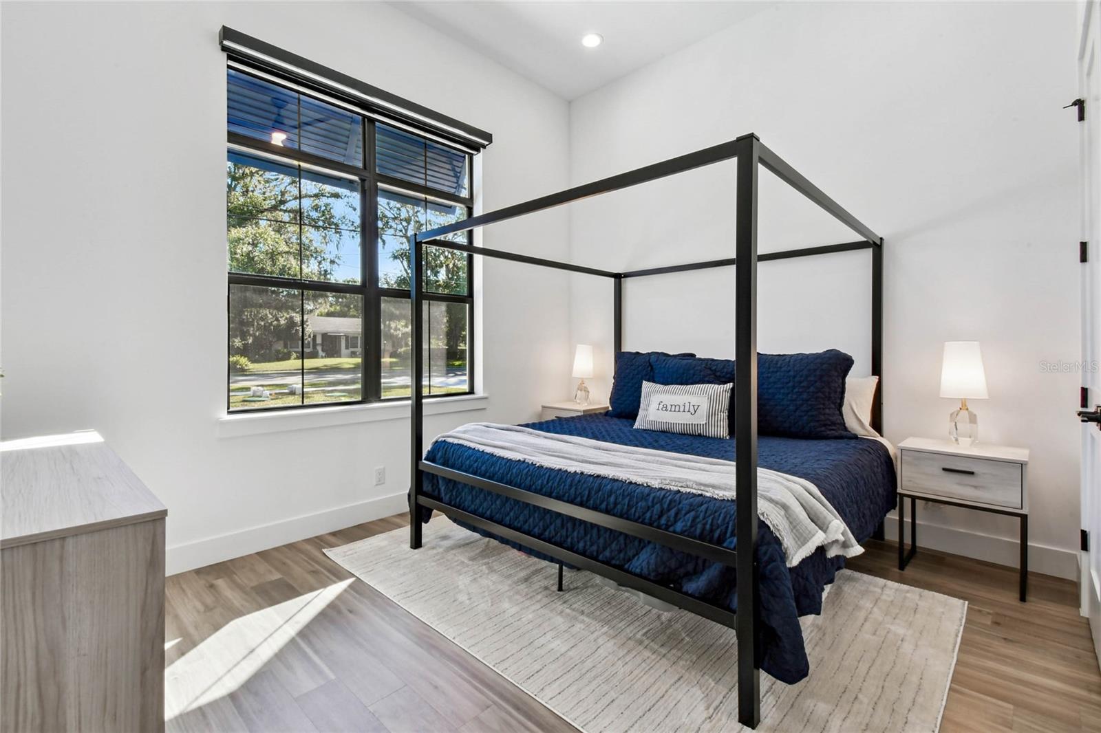 Image 33 of 69 For 14906 Rome Avenue