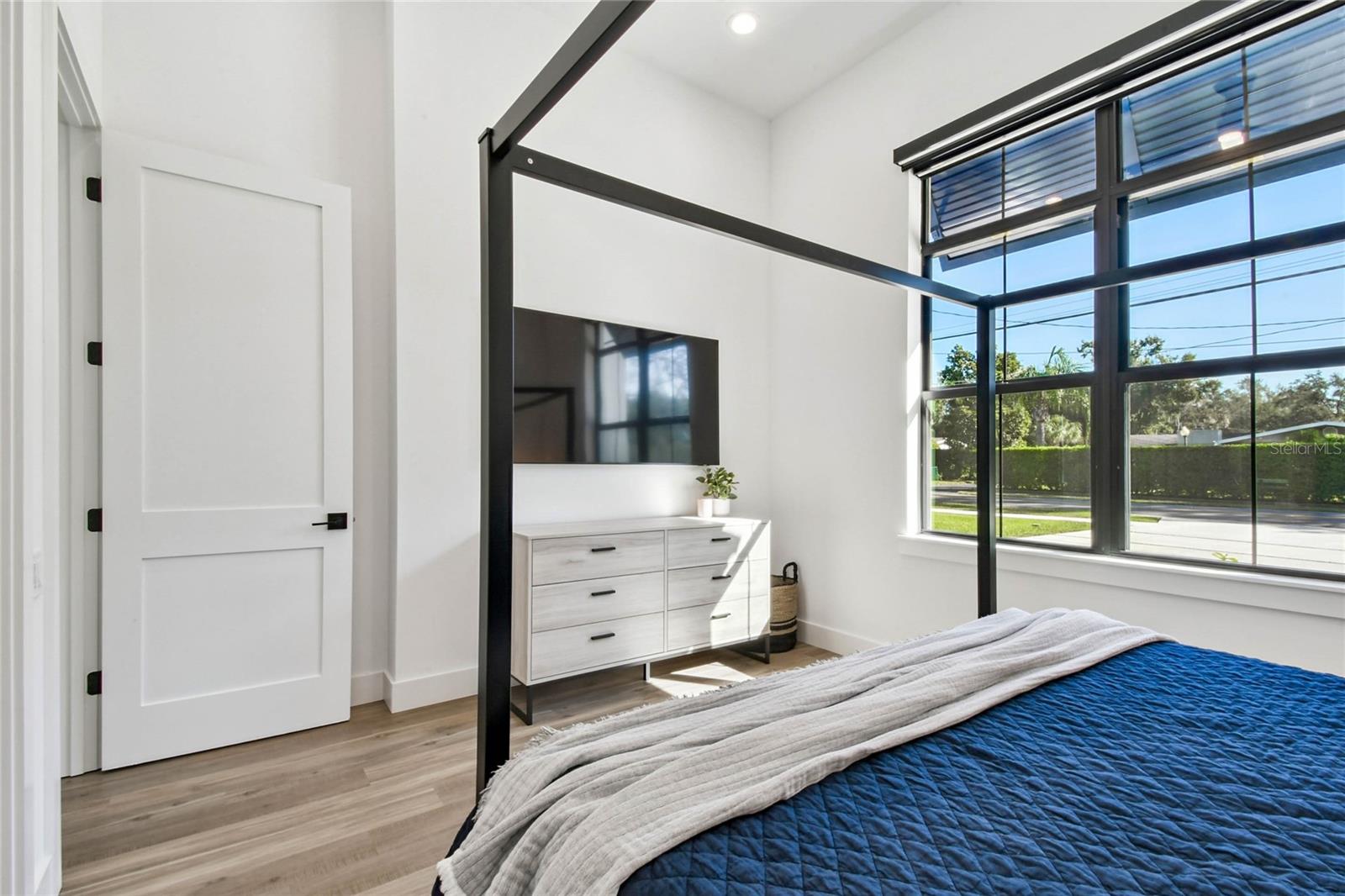 Image 35 of 69 For 14906 Rome Avenue