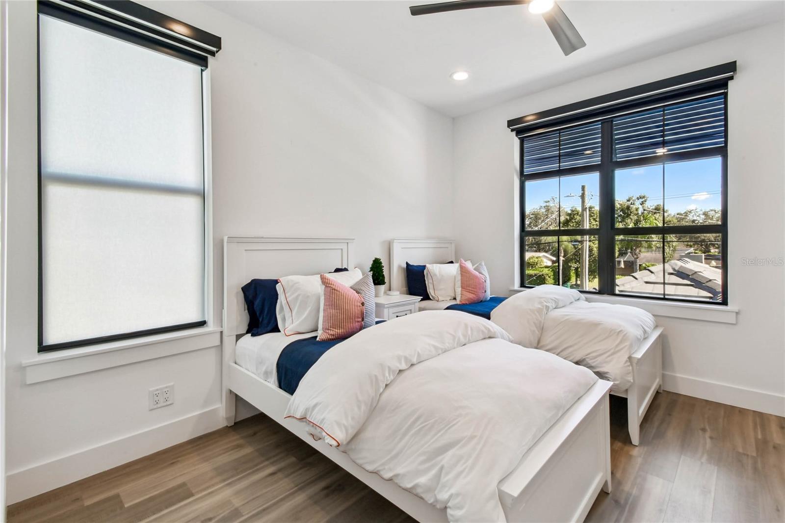 Image 45 of 69 For 14906 Rome Avenue