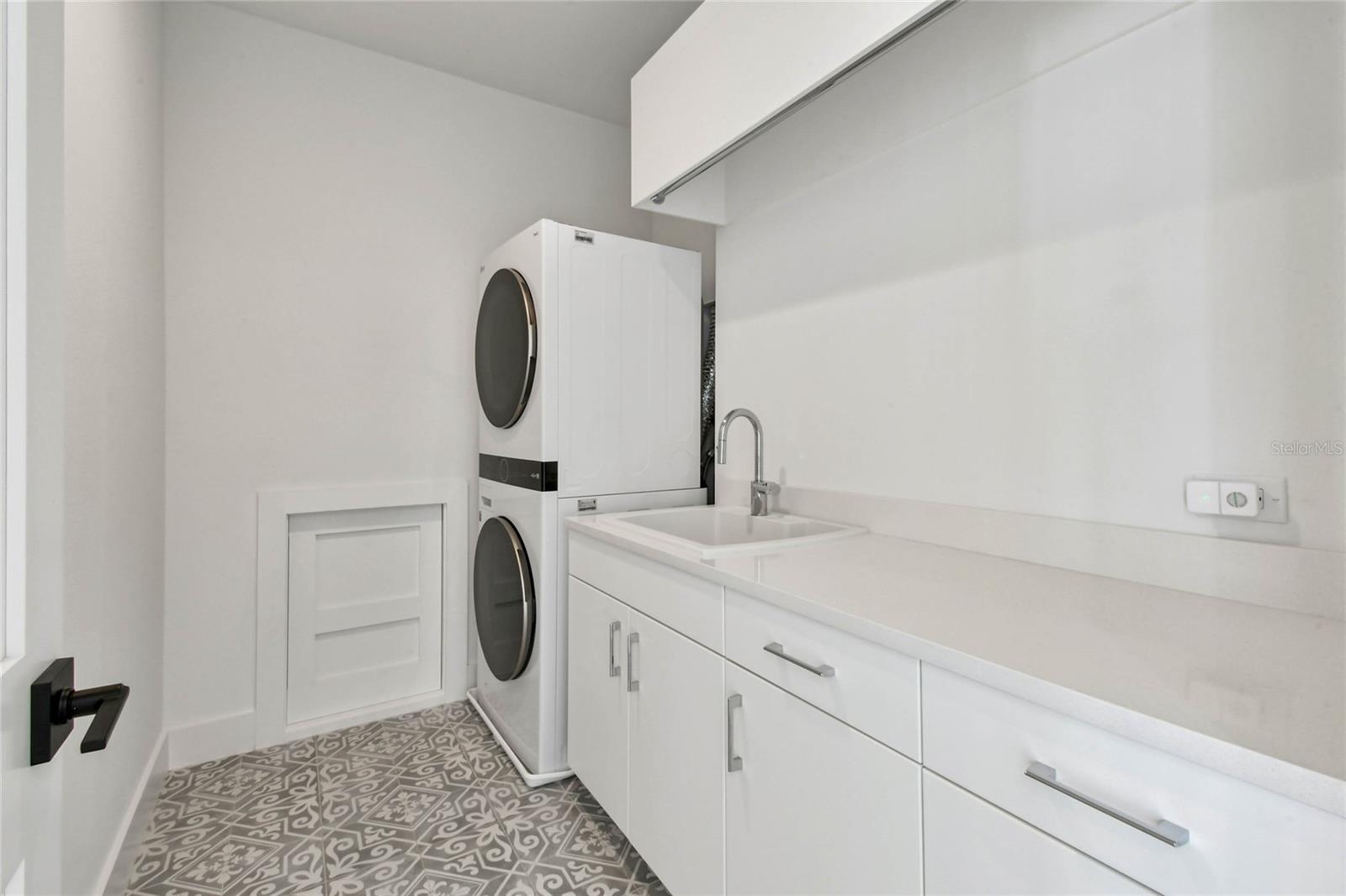 Image 51 of 69 For 14906 Rome Avenue