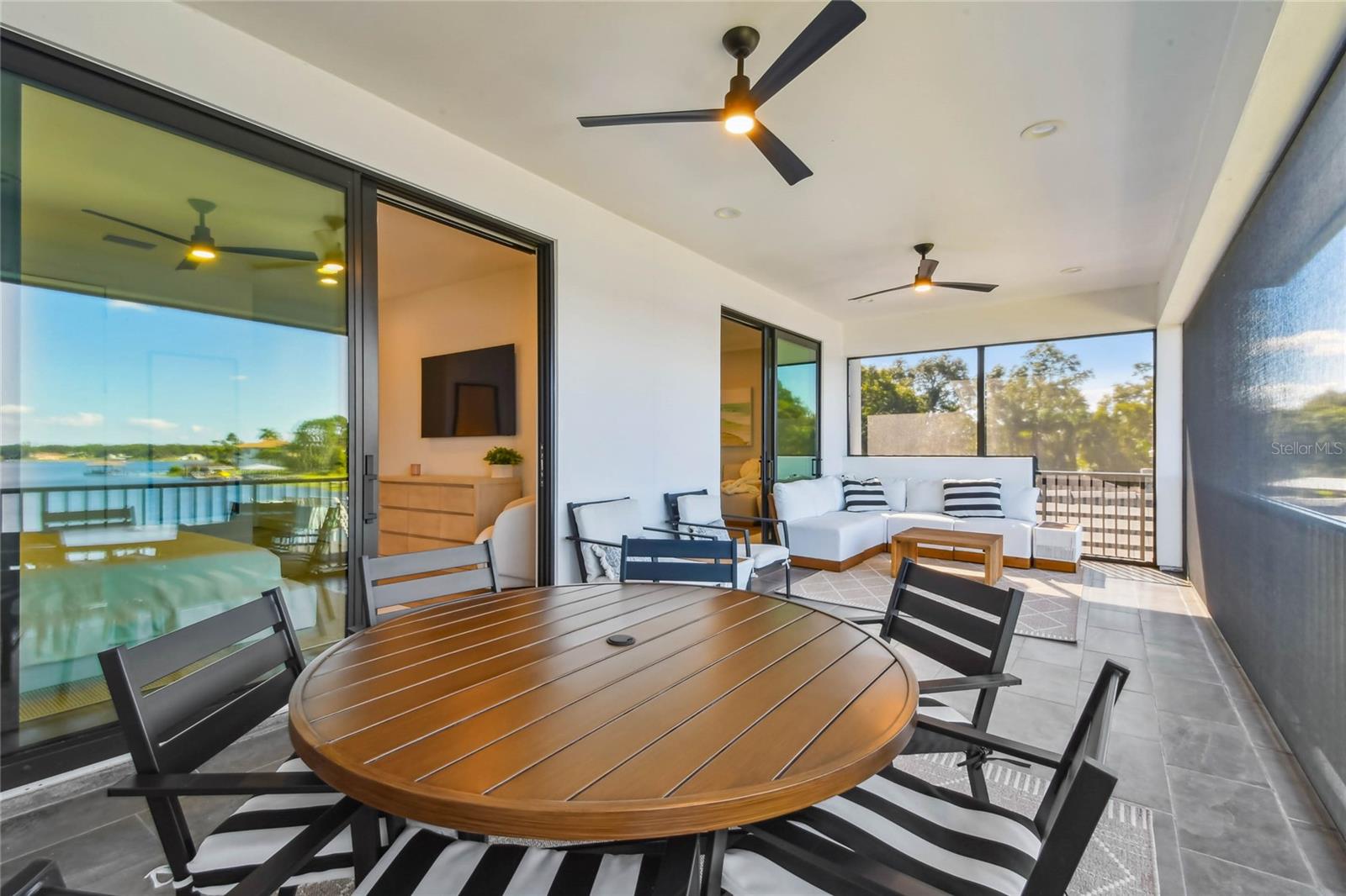 Image 53 of 69 For 14906 Rome Avenue