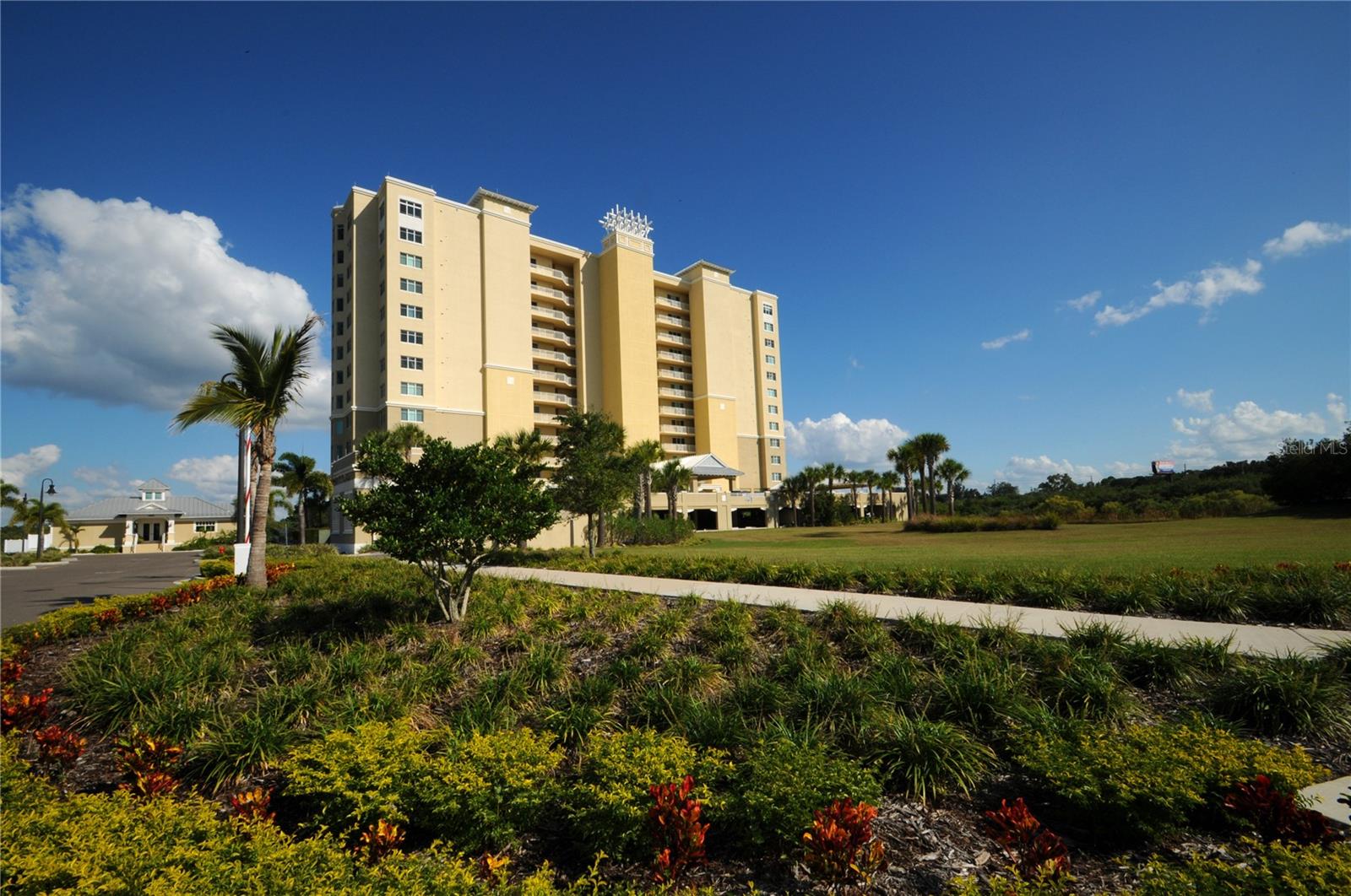 Image 32 of 37 For 10851 Mangrove Cay Lane Ne 1212