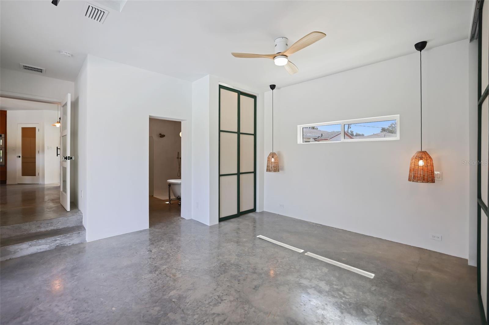 Image 35 of 92 For 2012 Culberson Avenue