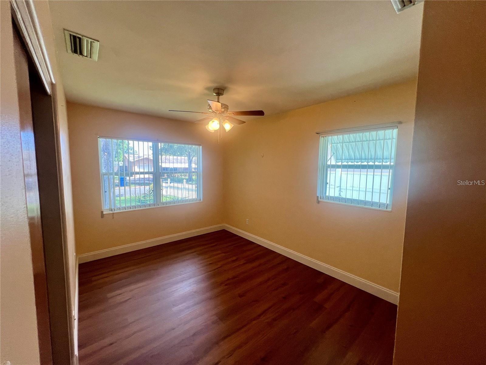 Image 12 of 20 For 6700 17th Lane N