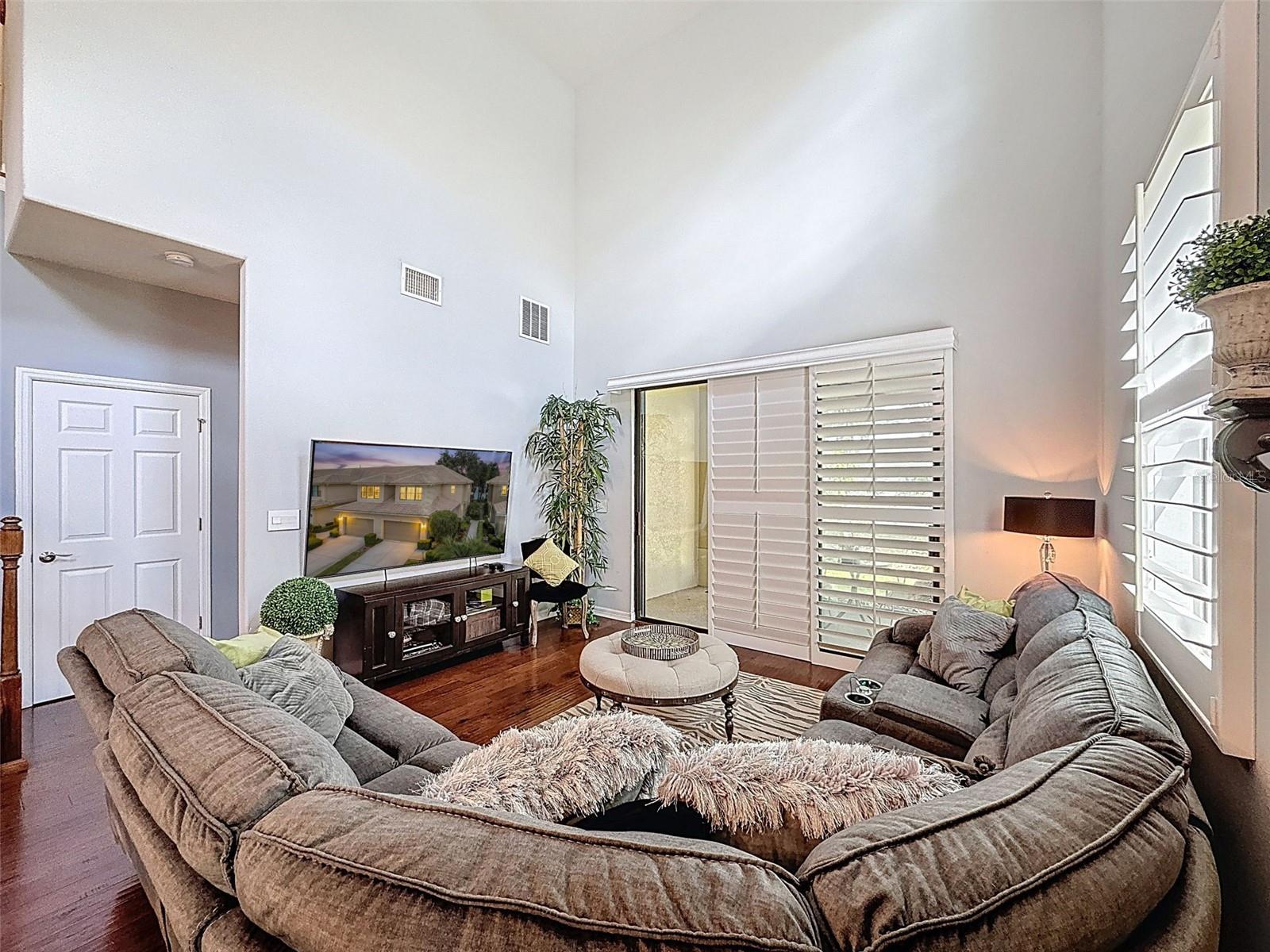 Image 18 of 46 For 2539 Silverback Court