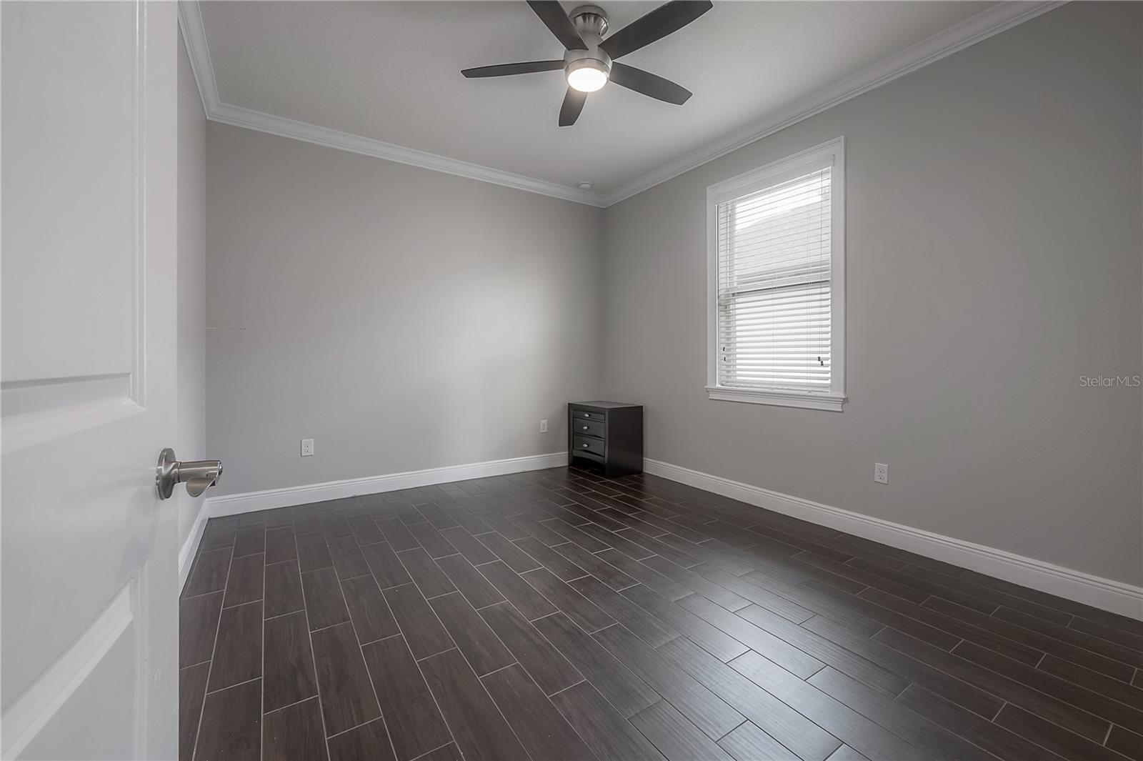 Image 24 of 31 For 2510 South Avenue