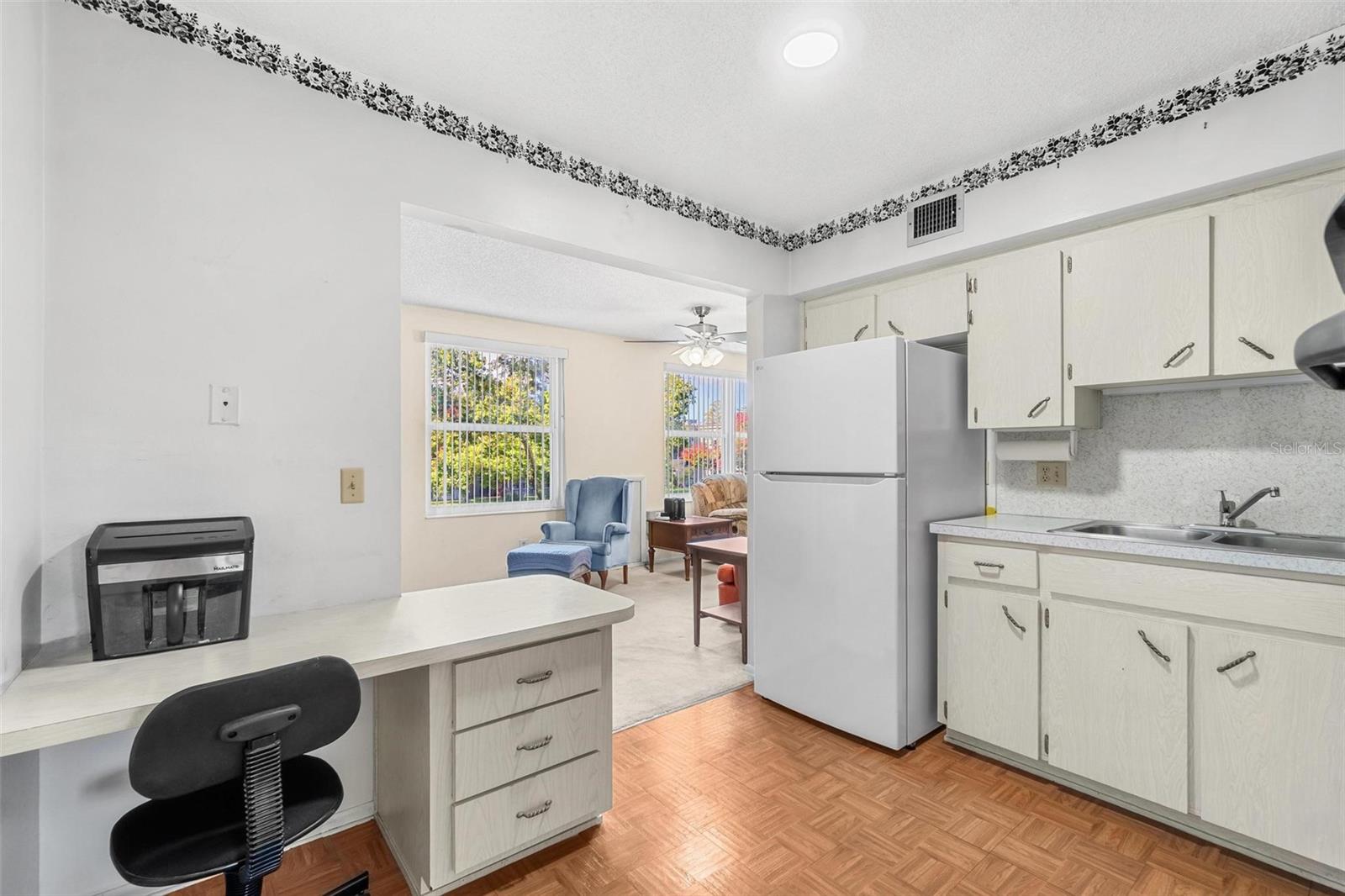 Image 14 of 40 For 2455 Finlandia Lane 39
