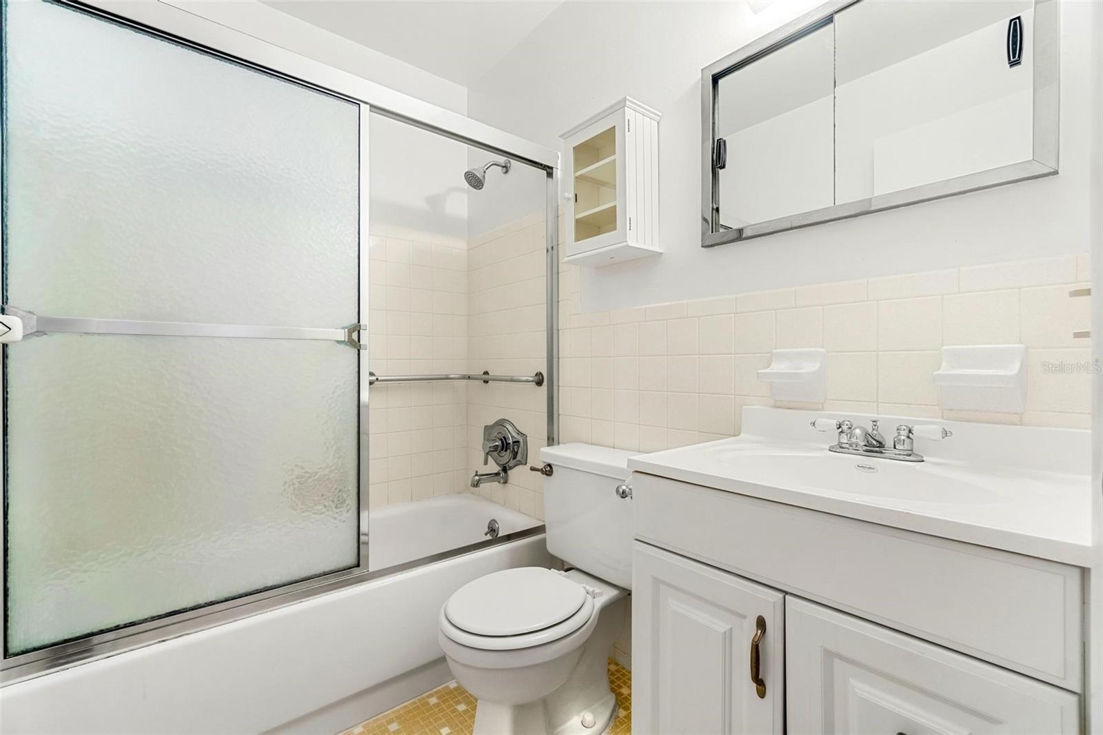 Image 9 of 40 For 2455 Finlandia Lane 39