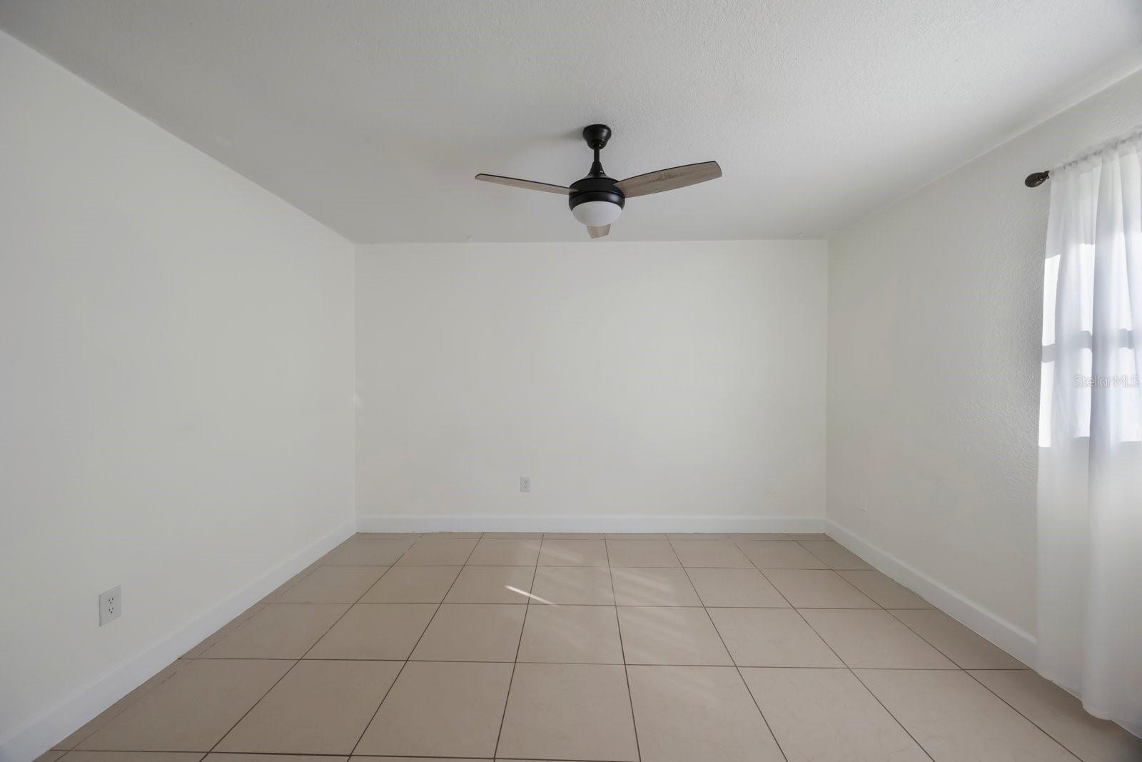 Image 22 of 35 For 2074 Powderhorn Drive