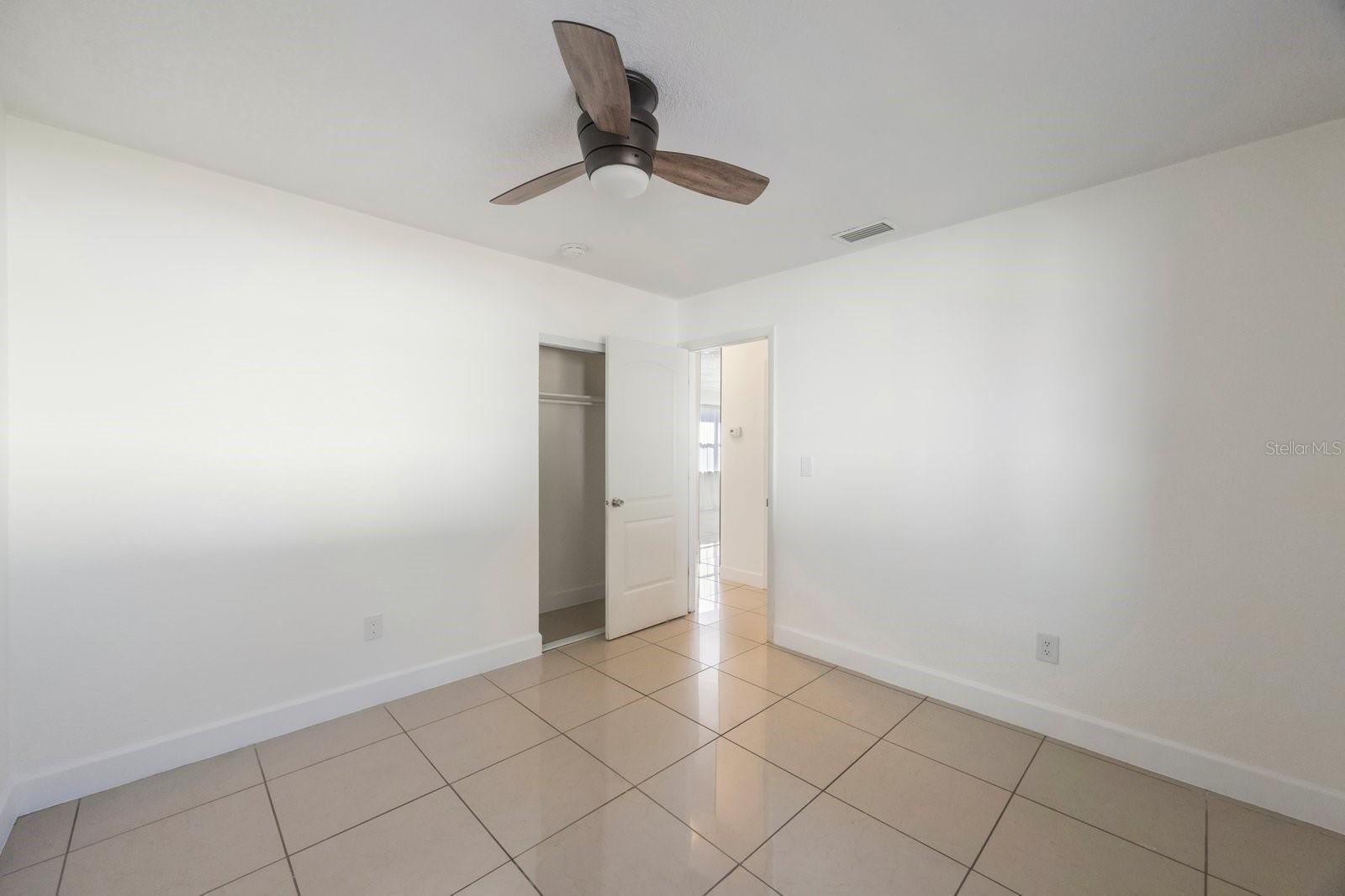 Image 26 of 35 For 2074 Powderhorn Drive