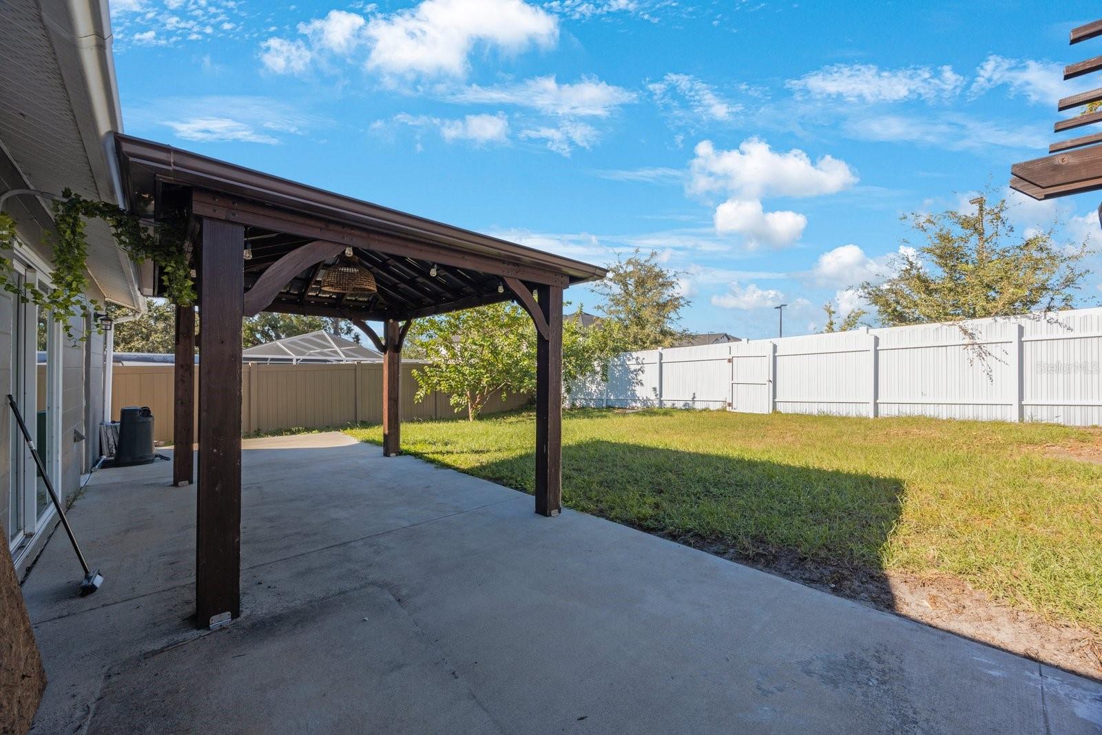 Image 30 of 35 For 2074 Powderhorn Drive