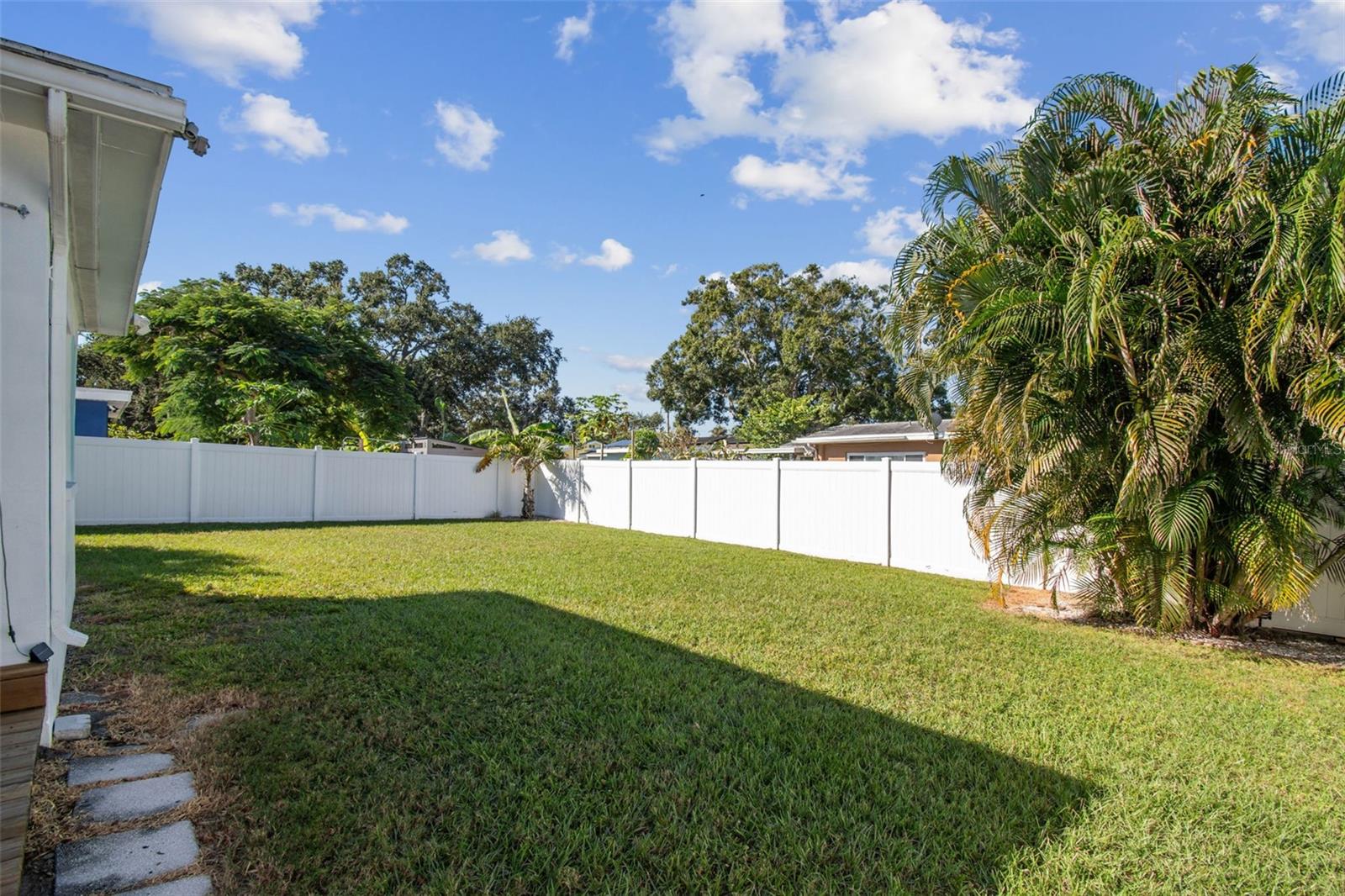 Image 33 of 40 For 2208 Lauren Drive