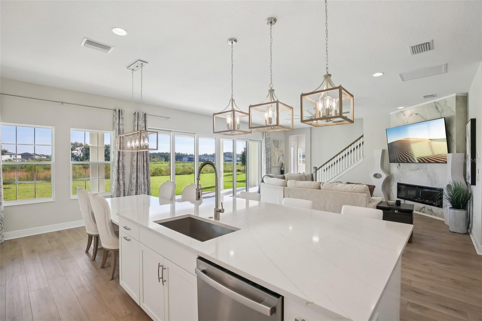 Listing photo id 8 for 14930 Rider Pass Drive