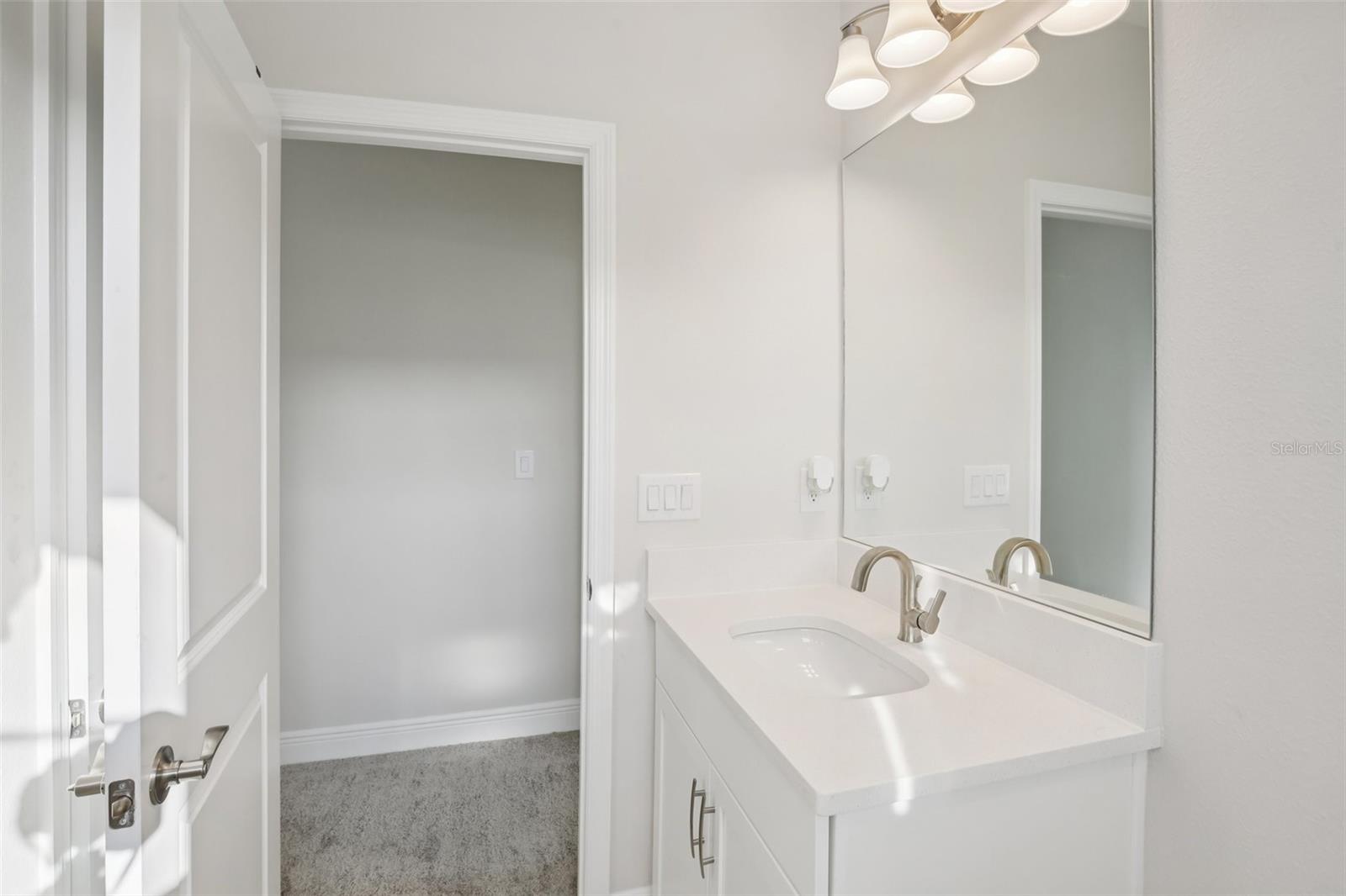 Listing photo id 11 for 14930 Rider Pass Drive
