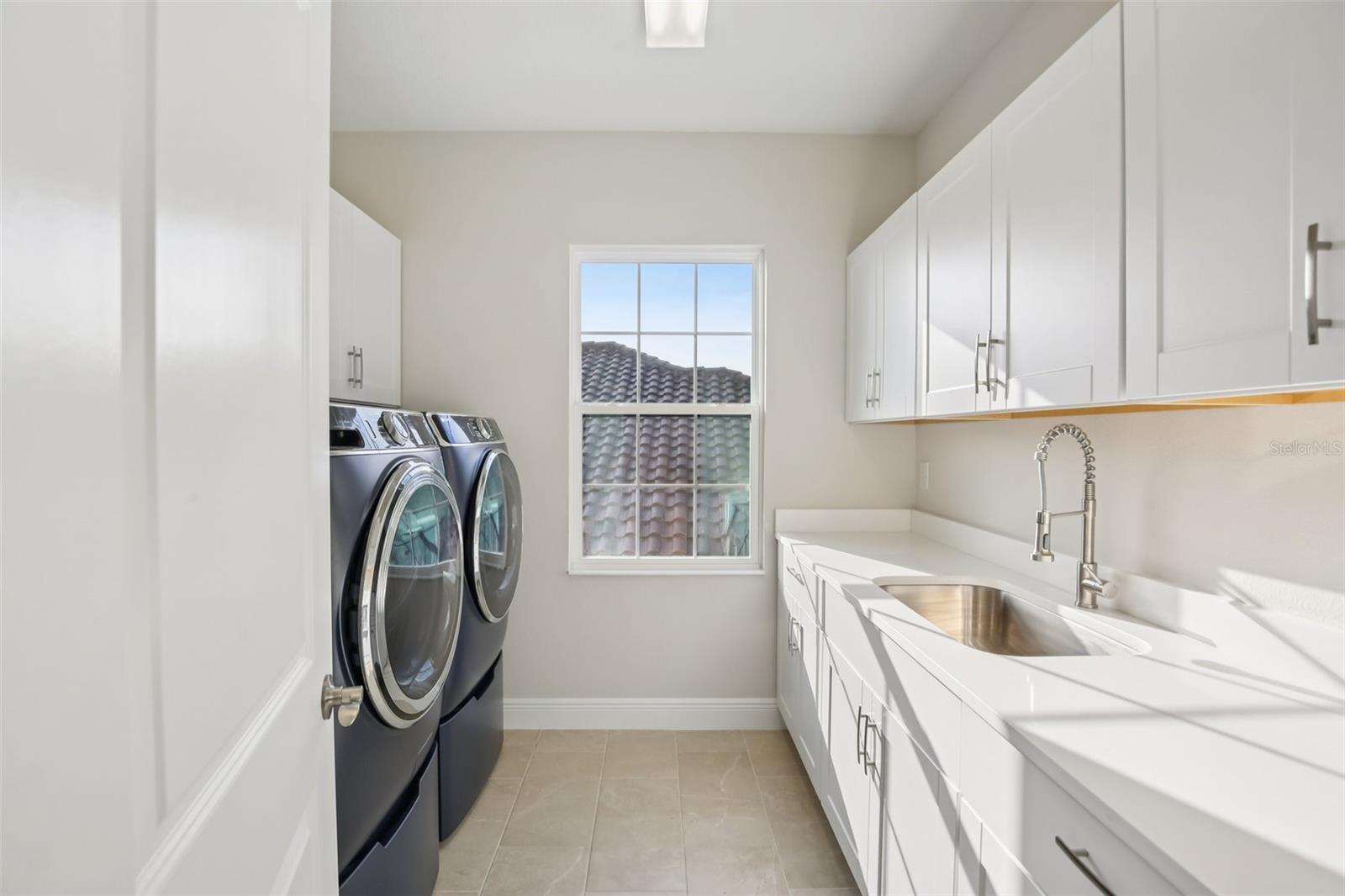 Listing photo id 12 for 14930 Rider Pass Drive