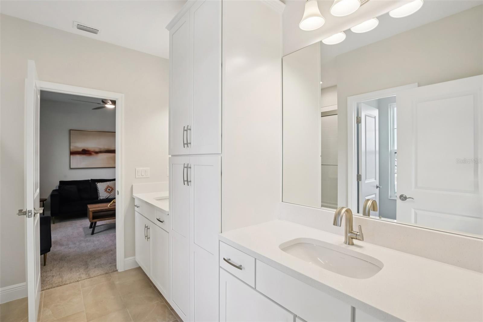 Listing photo id 23 for 14930 Rider Pass Drive
