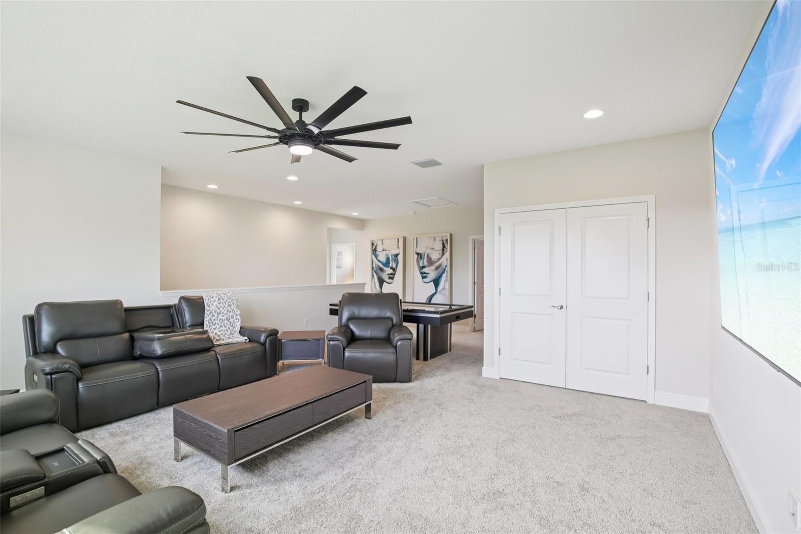 Listing photo id 31 for 14930 Rider Pass Drive