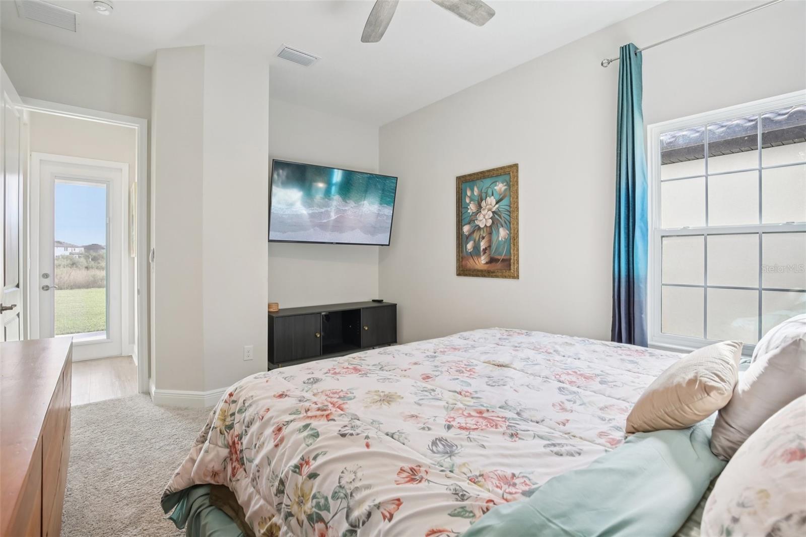 Listing photo id 43 for 14930 Rider Pass Drive