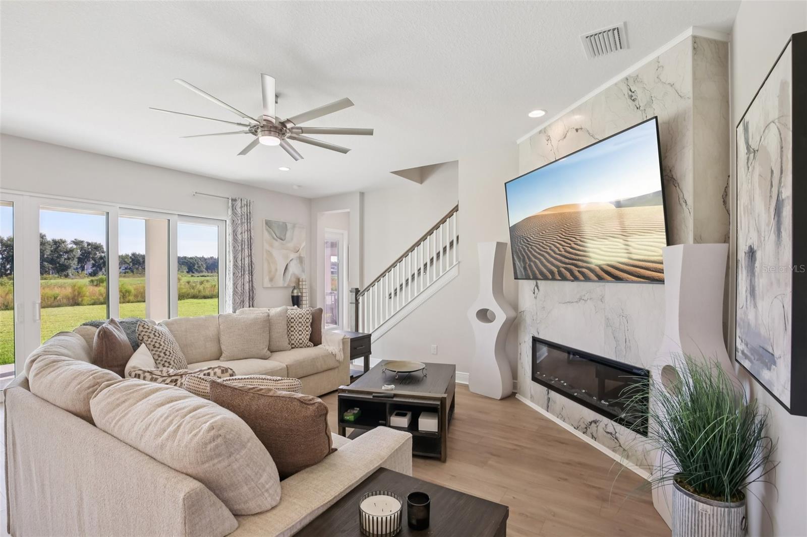 Listing photo id 3 for 14930 Rider Pass Drive