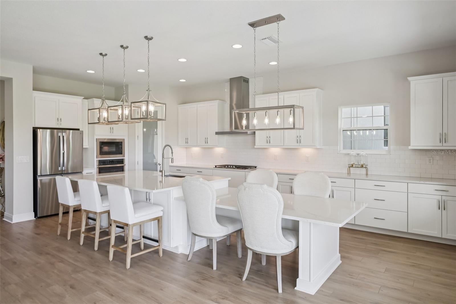 Listing photo id 5 for 14930 Rider Pass Drive