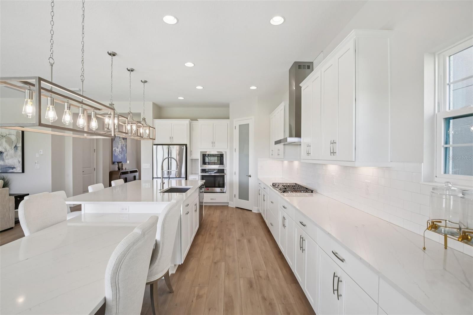 Listing photo id 7 for 14930 Rider Pass Drive