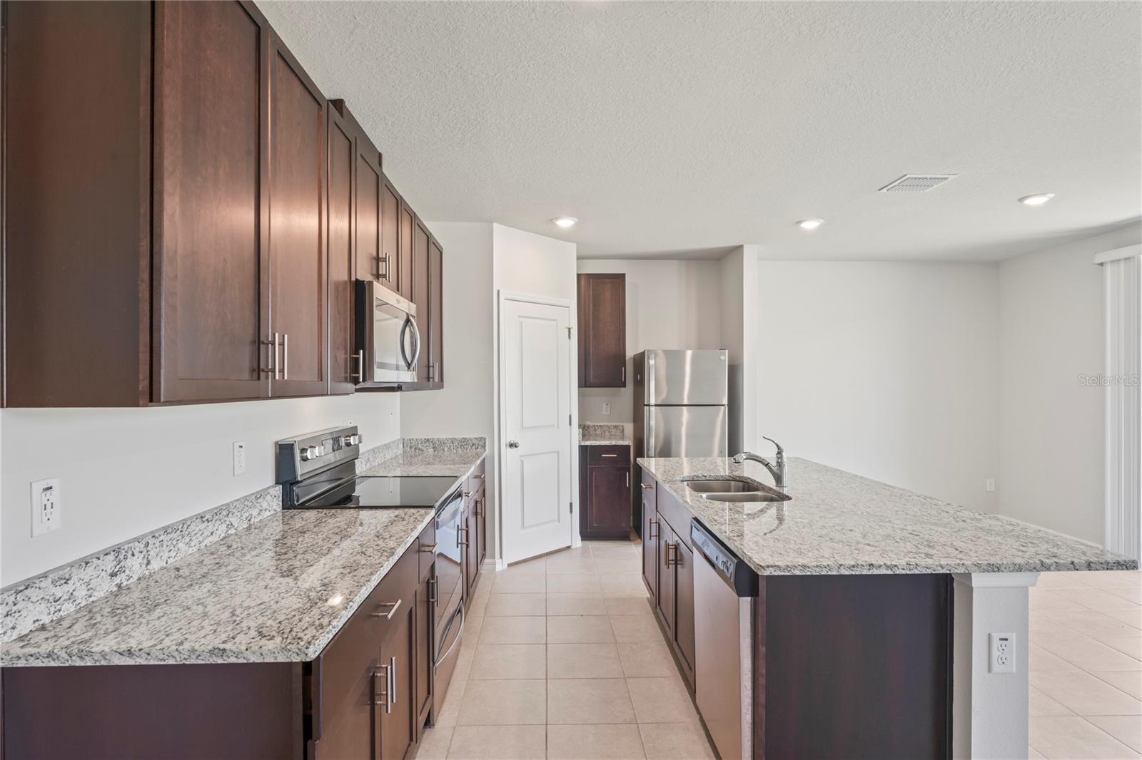 Image 7 of 27 For 3336 Fresno Place