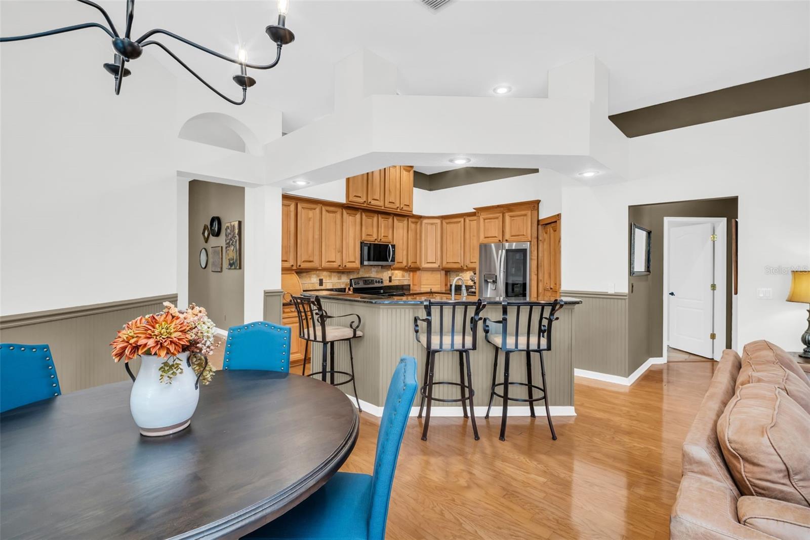 Image 13 of 58 For 3785 Pendlebury Drive