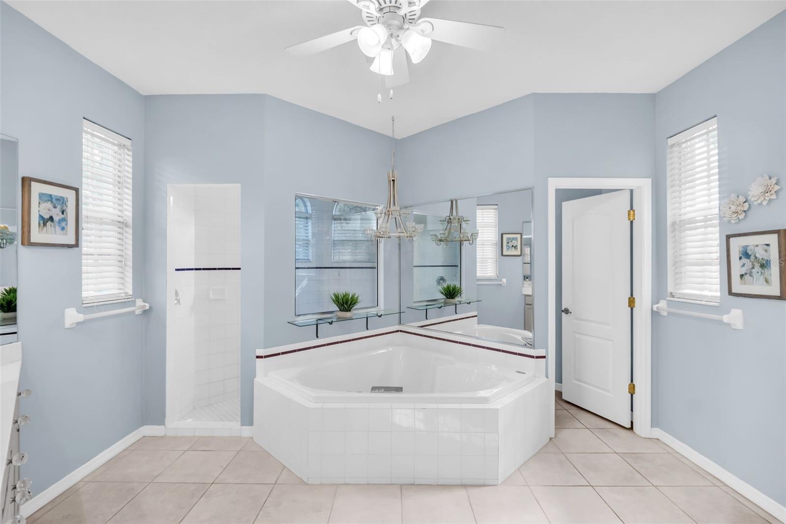 Image 21 of 58 For 3785 Pendlebury Drive